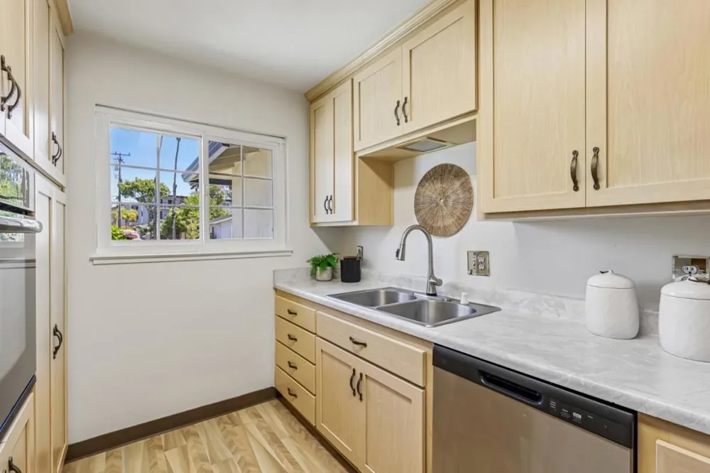 109 Cabrillo Street Capitola, CA 95010