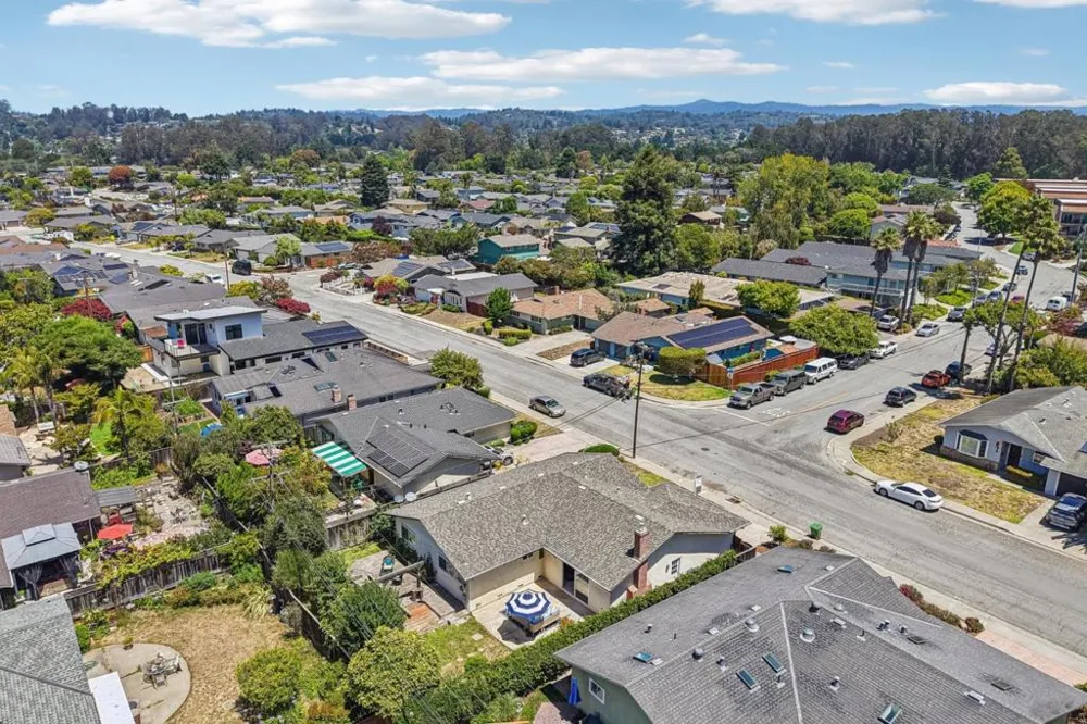 109 Cabrillo Street Capitola, CA 95010