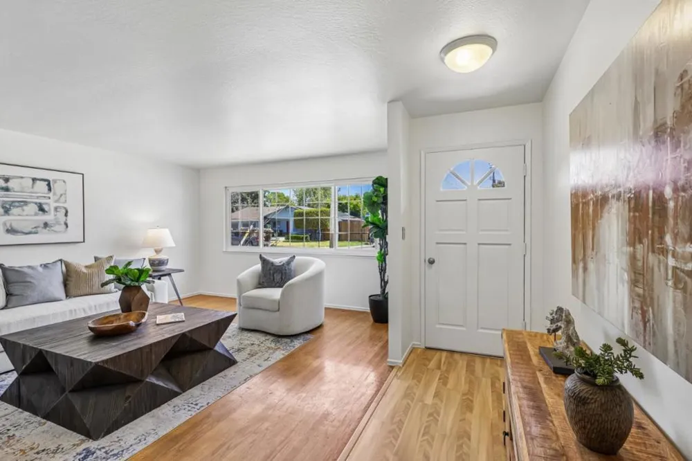 109 Cabrillo Street Capitola, CA 95010