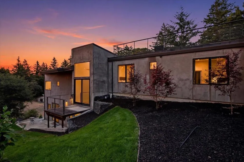 13755 Skyline Boulevard Los Gatos, CA 95033