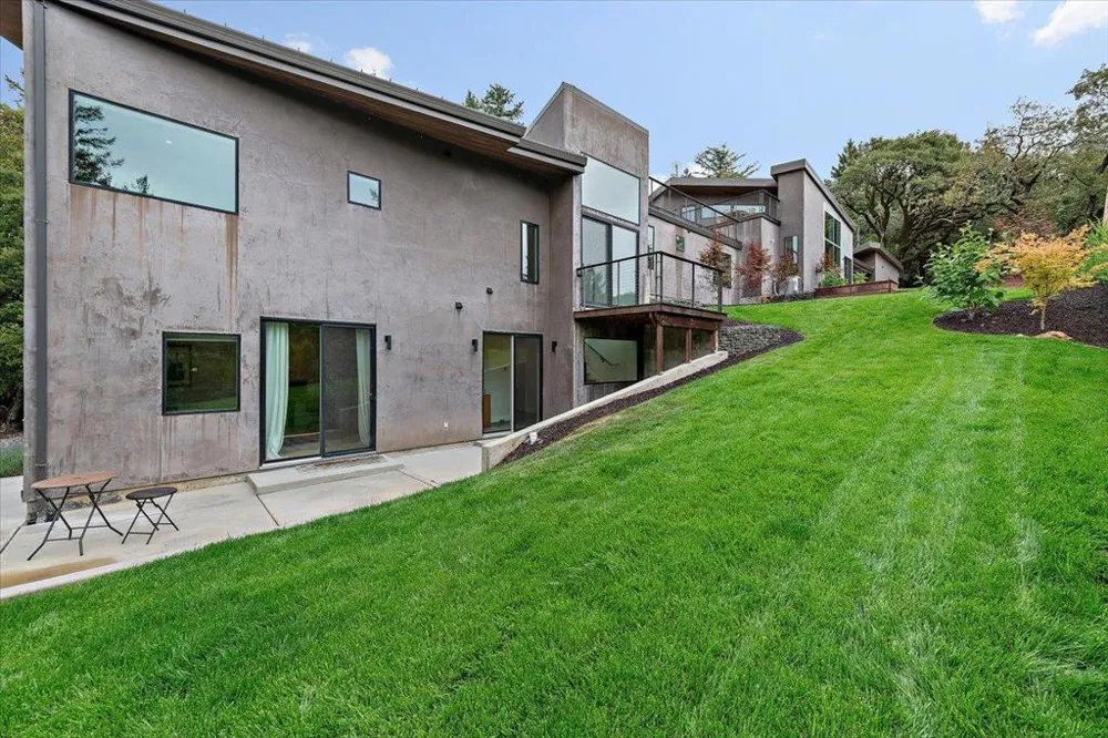 13755 Skyline Boulevard Los Gatos, CA 95033
