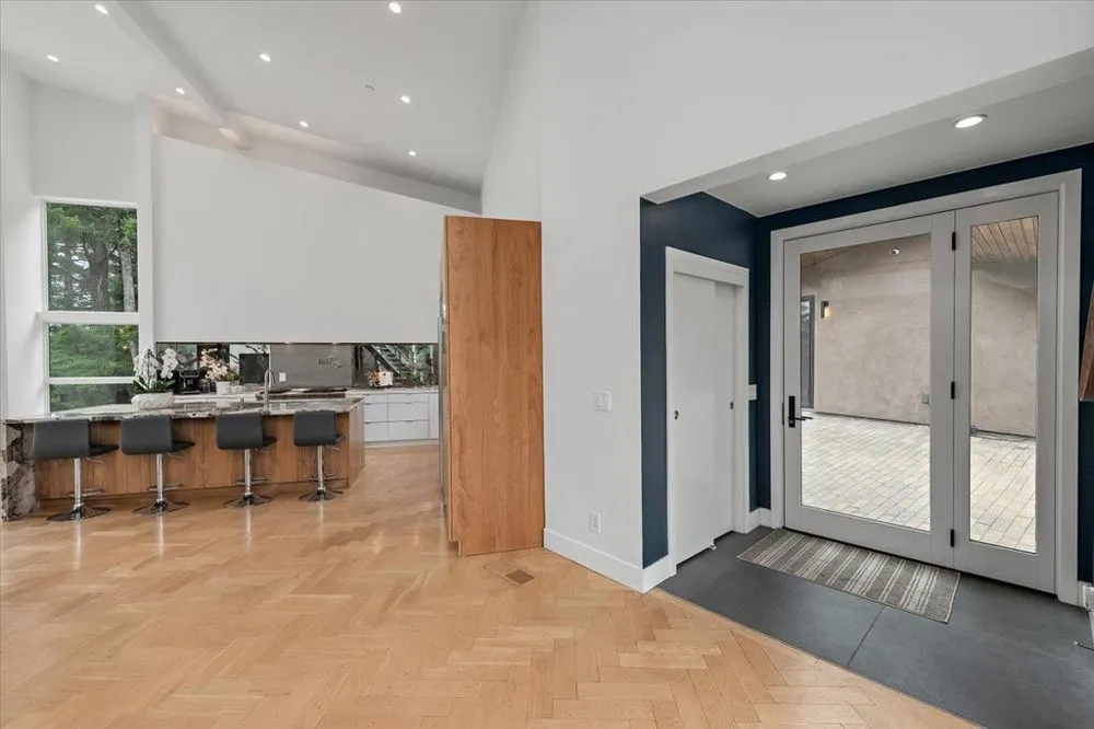 13755 Skyline Boulevard Los Gatos, CA 95033