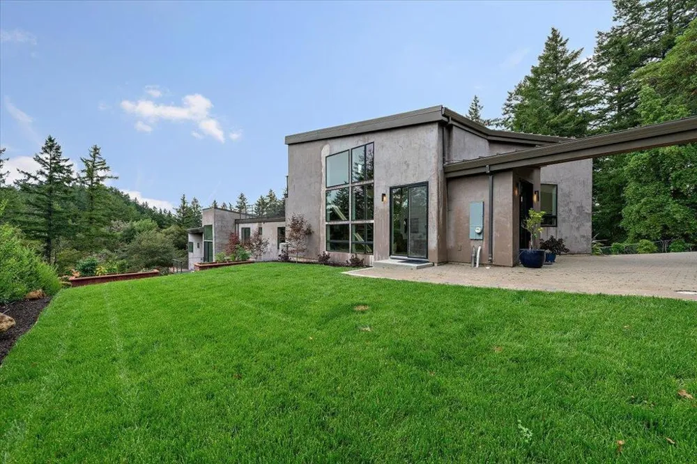 13755 Skyline Boulevard Los Gatos, CA 95033