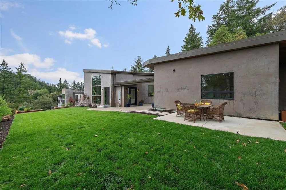 13755 Skyline Boulevard Los Gatos, CA 95033