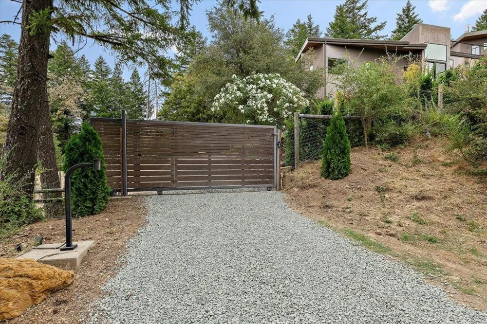 13755 Skyline Boulevard Los Gatos, CA 95033