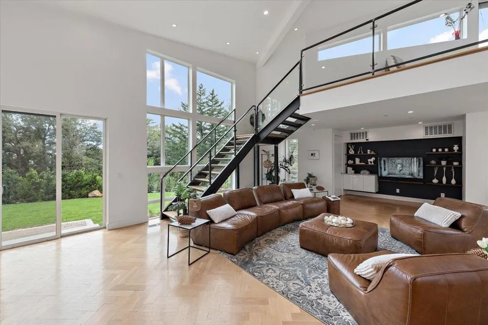13755 Skyline Boulevard Los Gatos, CA 95033