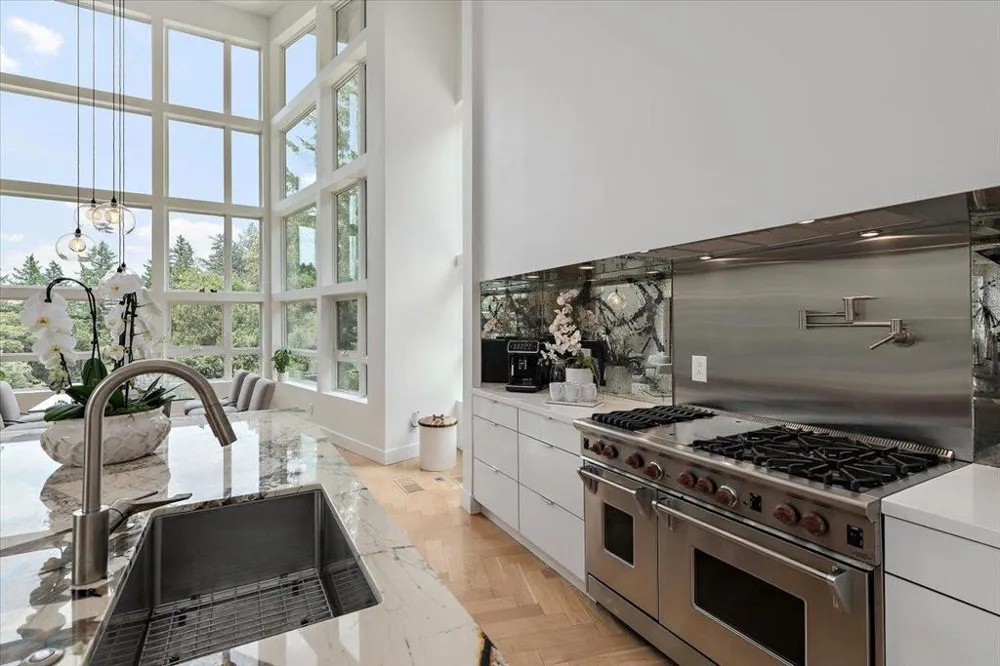 13755 Skyline Boulevard Los Gatos, CA 95033