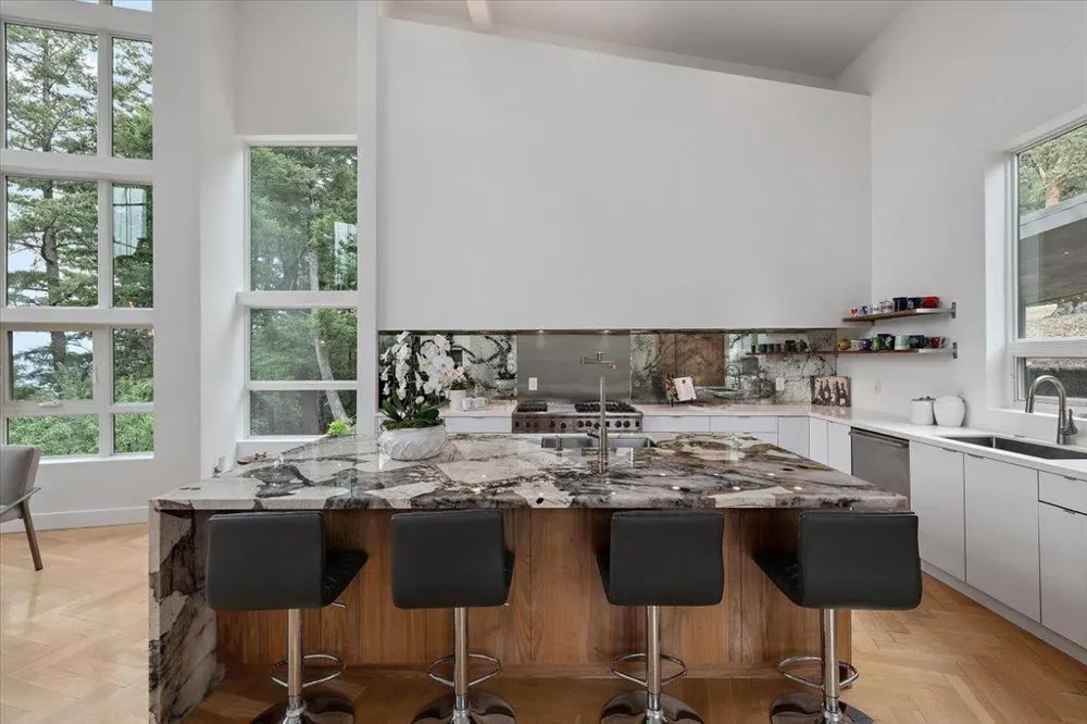 13755 Skyline Boulevard Los Gatos, CA 95033