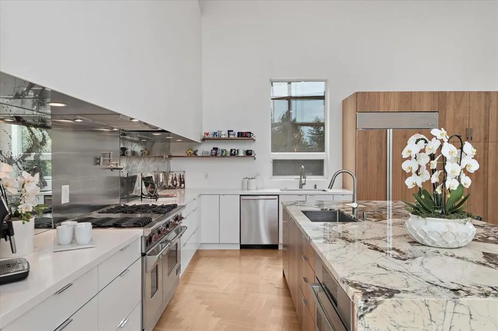 13755 Skyline Boulevard Los Gatos, CA 95033