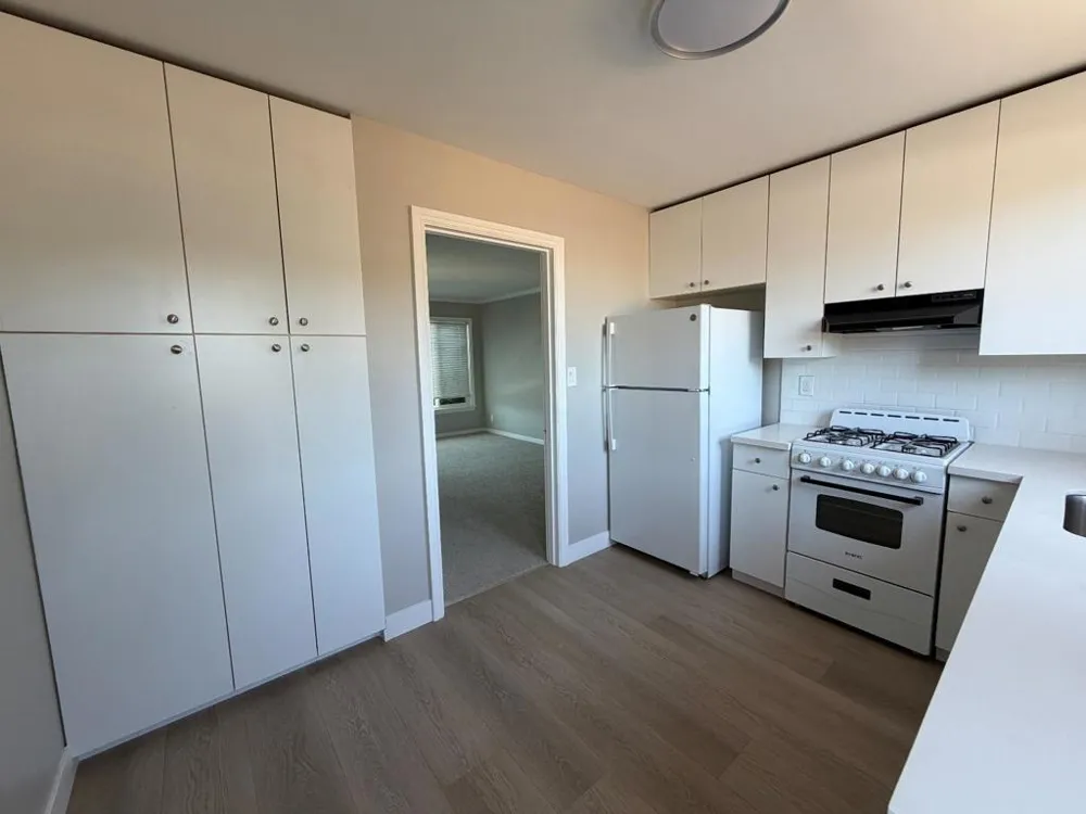 200 Anita Road #2 Burlingame, CA 94010