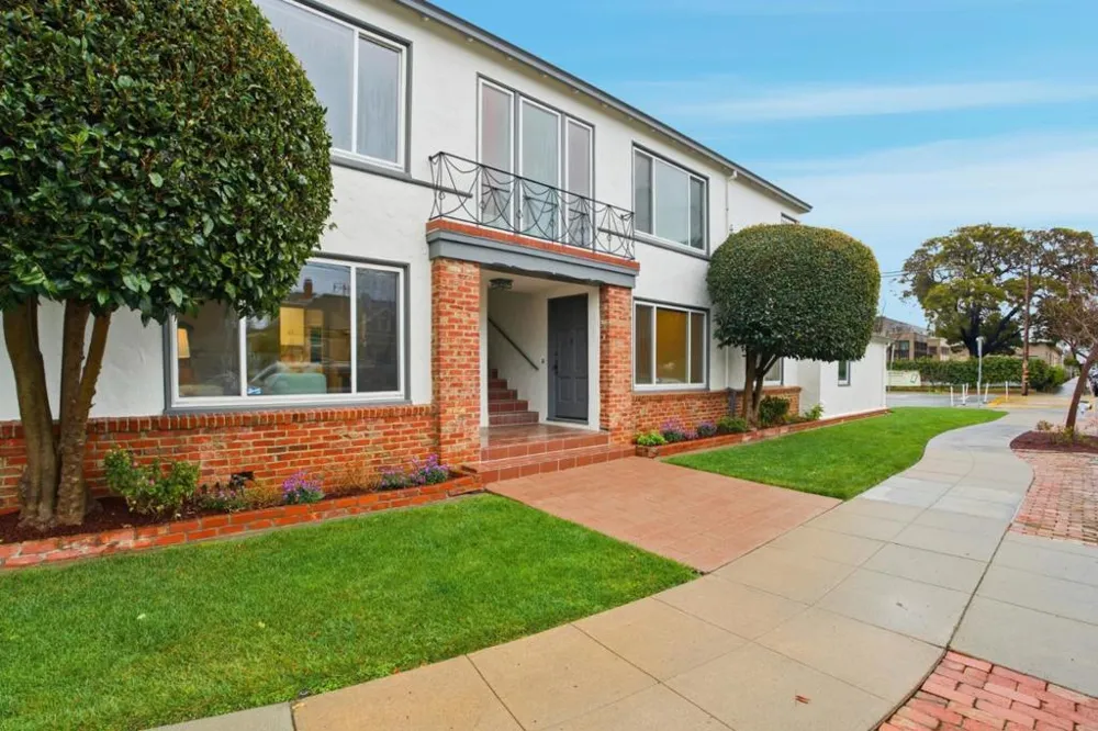 200 Anita Road #2 Burlingame, CA 94010