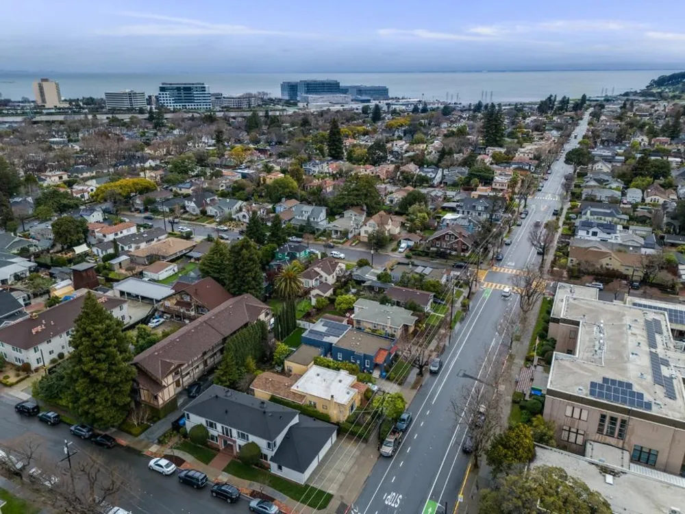 200 Anita Road #2 Burlingame, CA 94010