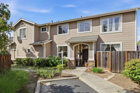 439 Ashling Court
