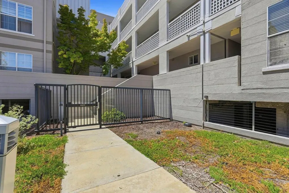 3901 Lick Mill Boulevard #225 Santa Clara, CA 95054