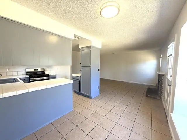 7913 Cottonleaf Way Sacramento, CA 95828