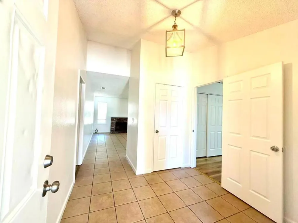 7913 Cottonleaf Way Sacramento, CA 95828