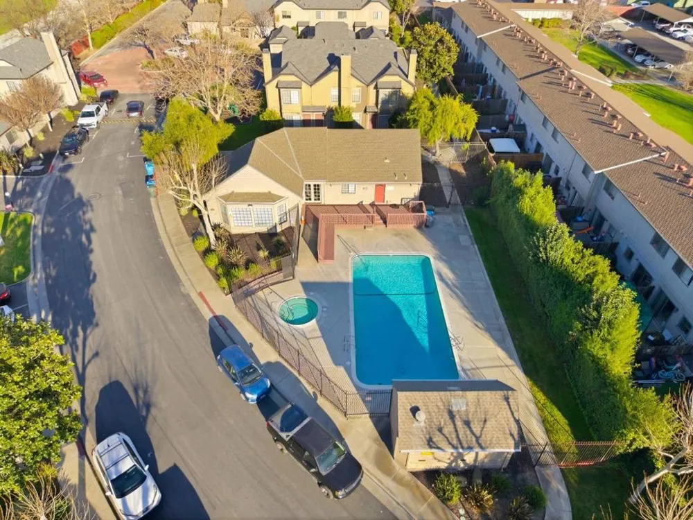 251 Gibson Drive #E-54 Hollister, CA 95023