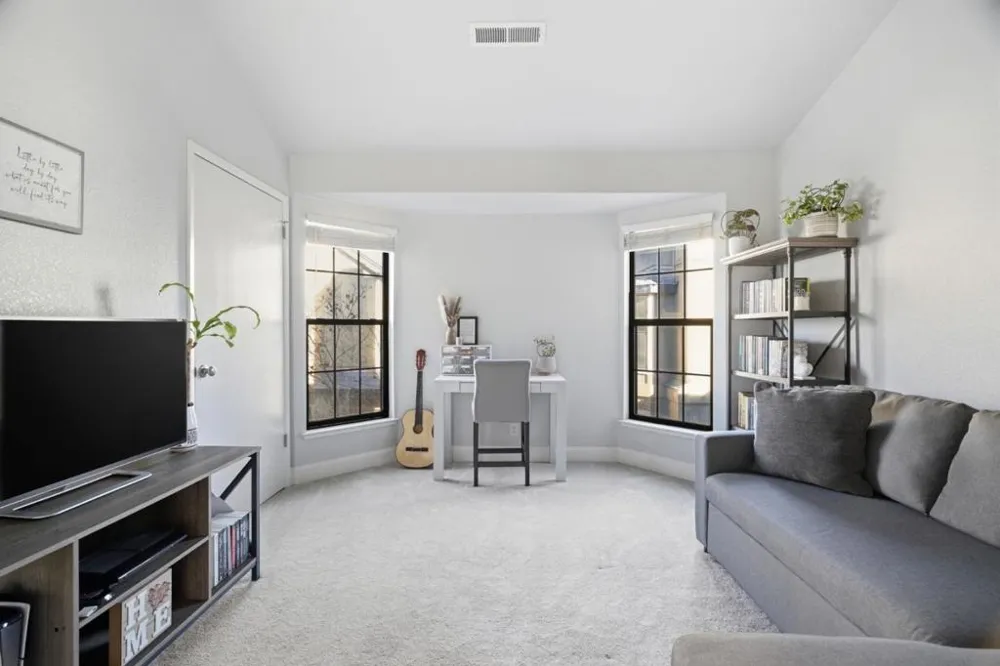 251 Gibson Drive #E-54 Hollister, CA 95023
