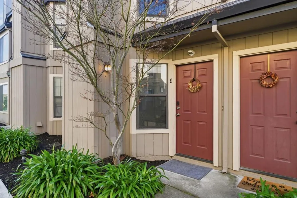 251 Gibson Drive #E-54 Hollister, CA 95023