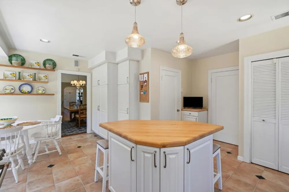 75 Carmel Avenue Salinas, CA 93901