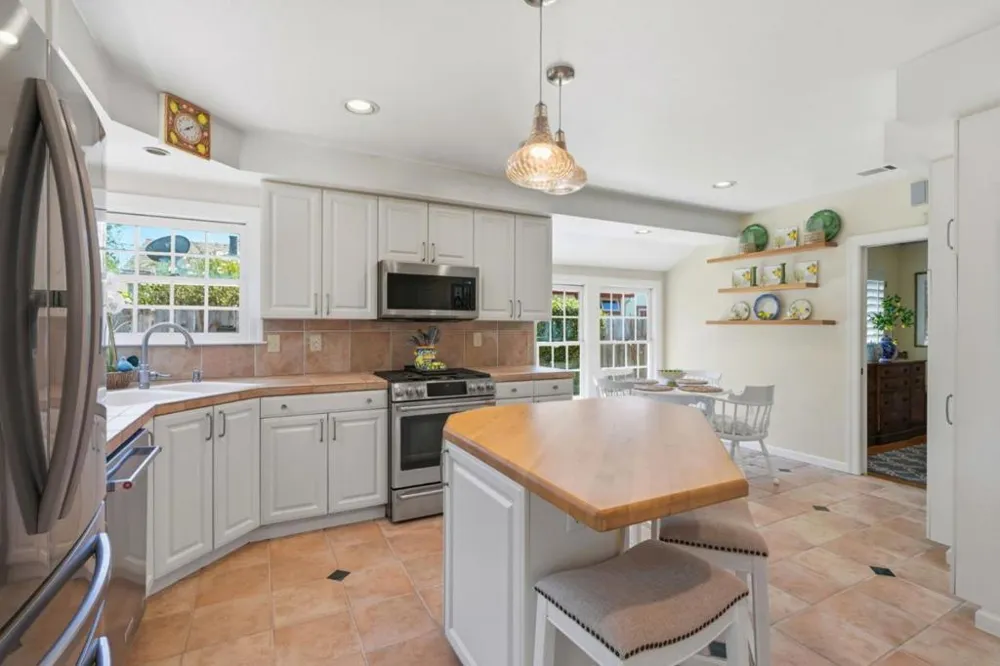 75 Carmel Avenue Salinas, CA 93901