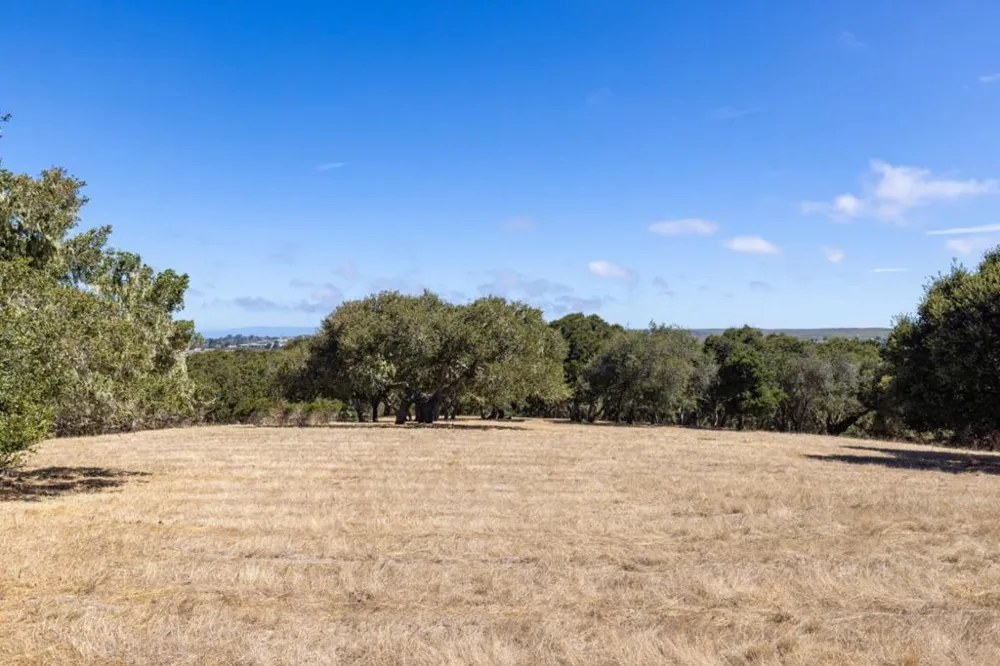 8170 Manjares Monterey, CA 93940