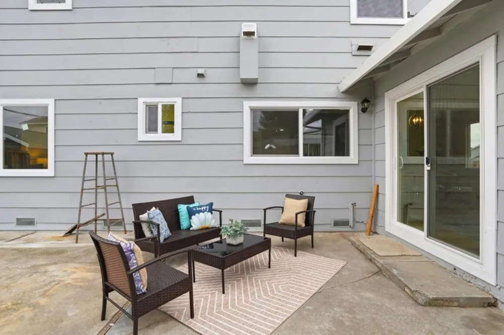 2074 Ashwood Lane San Jose, CA 95132