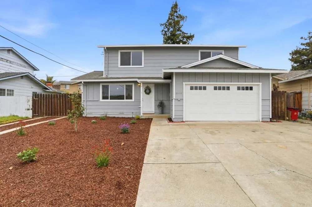 2074 Ashwood Lane San Jose, CA 95132