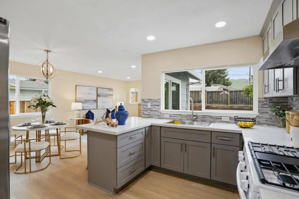 2074 Ashwood Lane San Jose, CA 95132