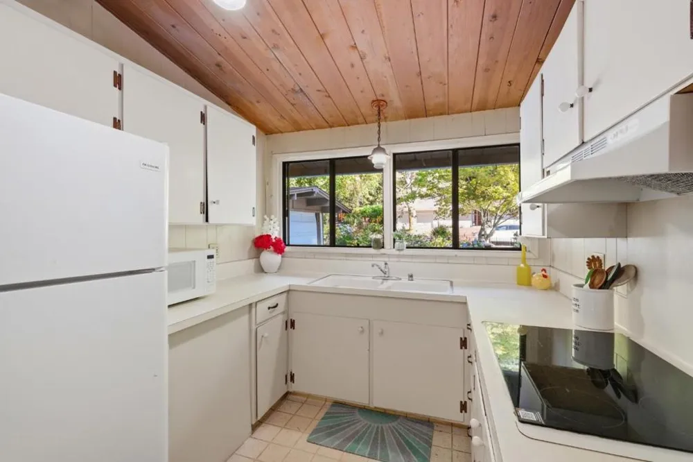 110 Maywood Drive Boulder Creek, CA 95006