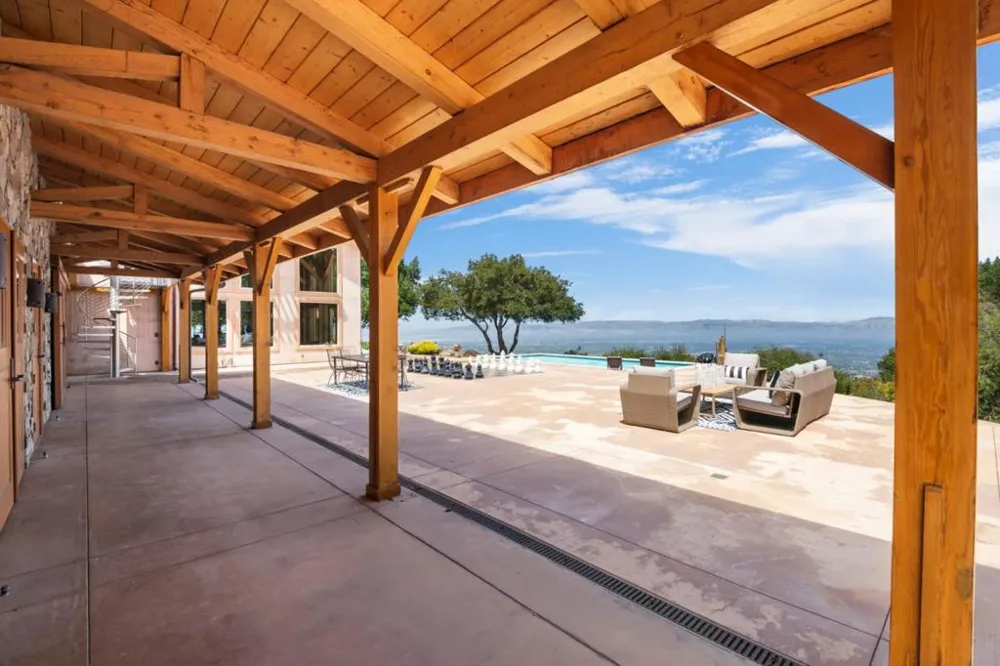 15060 Montebello Road Cupertino, CA 95014