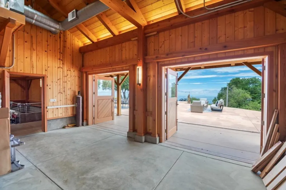 15060 Montebello Road Cupertino, CA 95014