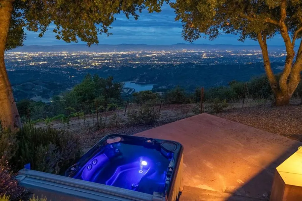15060 Montebello Road Cupertino, CA 95014