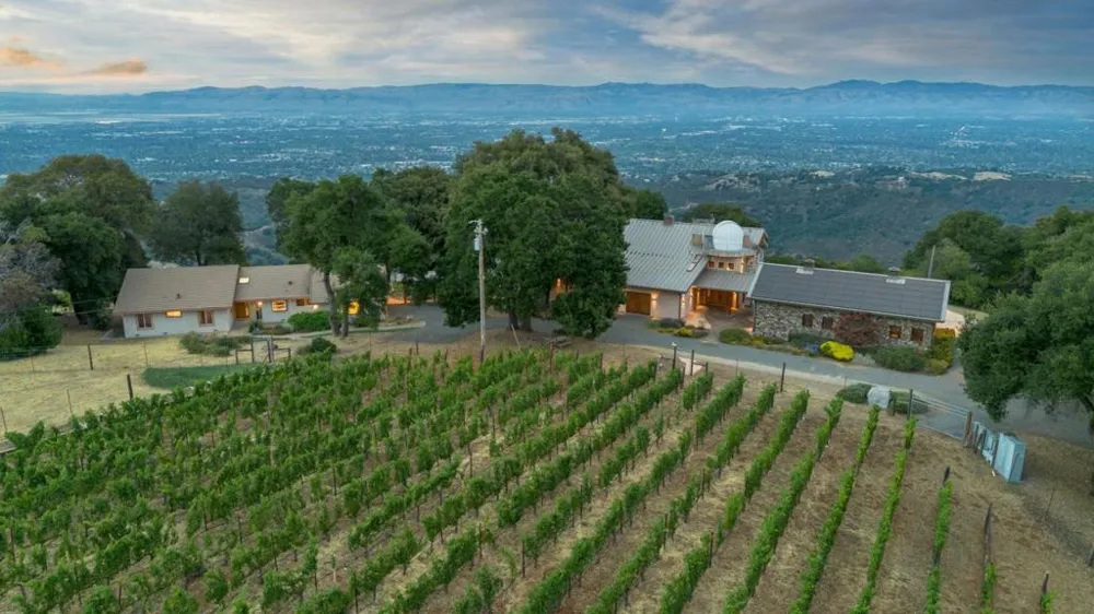 15060 Montebello Road Cupertino, CA 95014