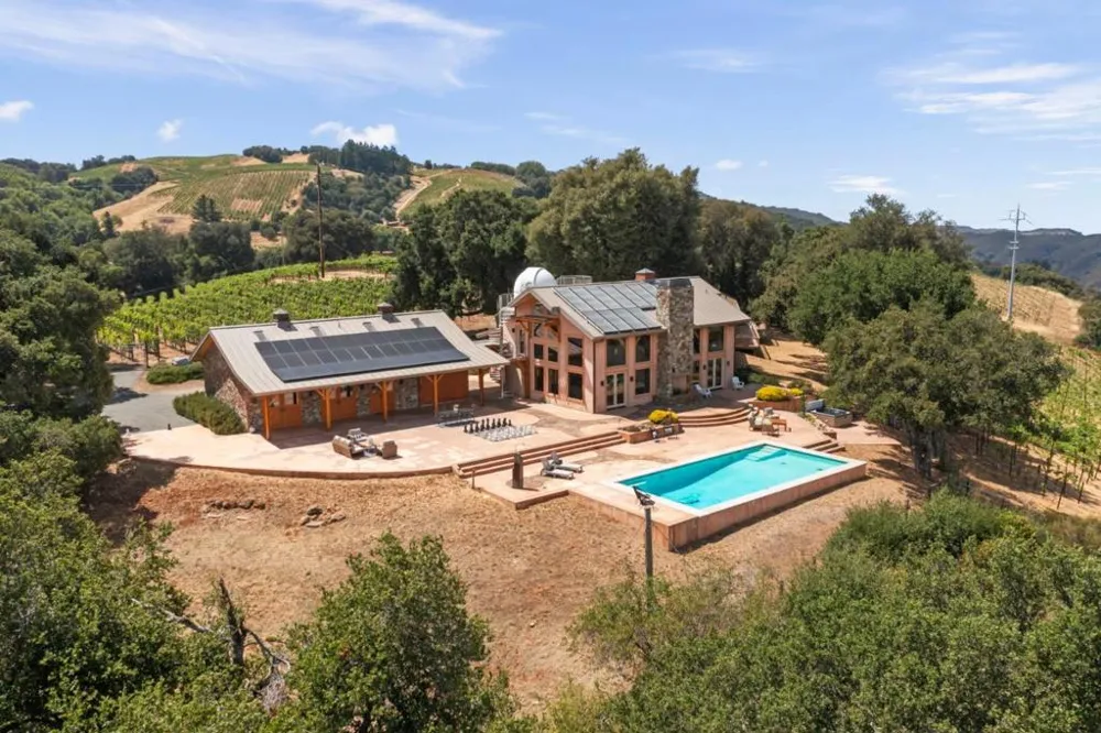15060 Montebello Road Cupertino, CA 95014