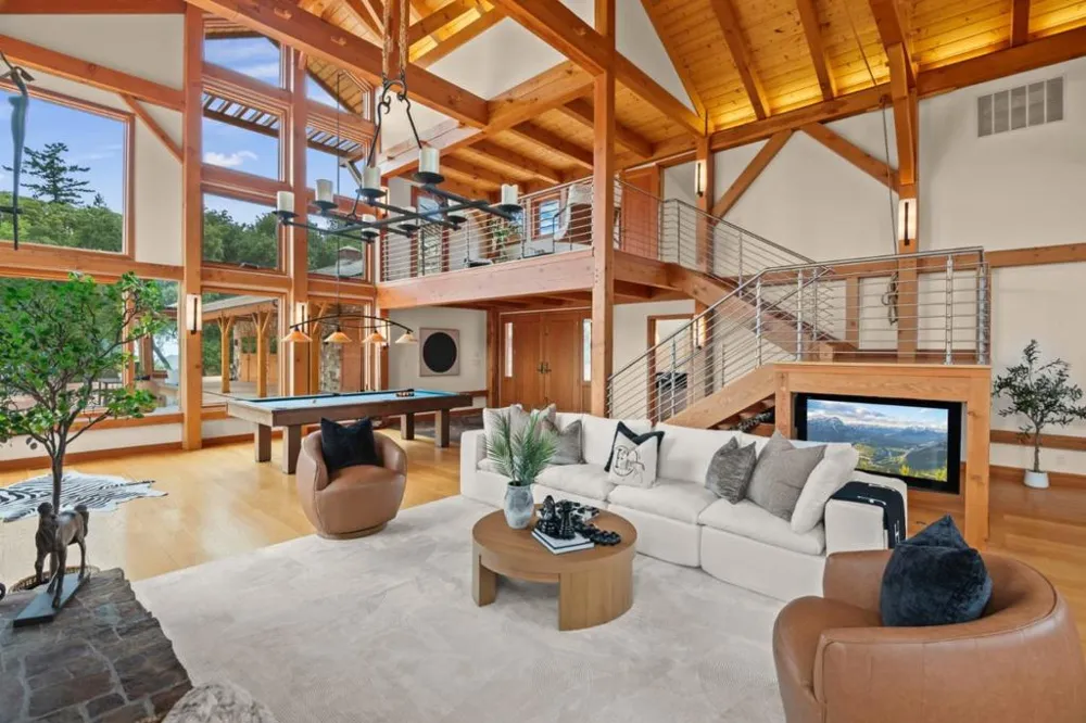 15060 Montebello Road Cupertino, CA 95014