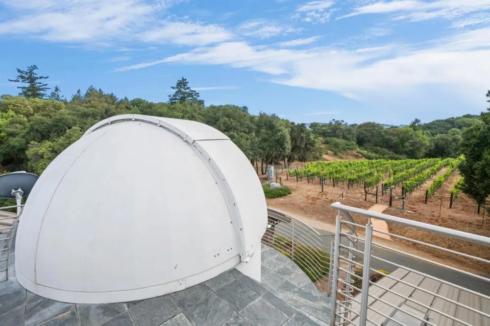 15060 Montebello Road Cupertino, CA 95014