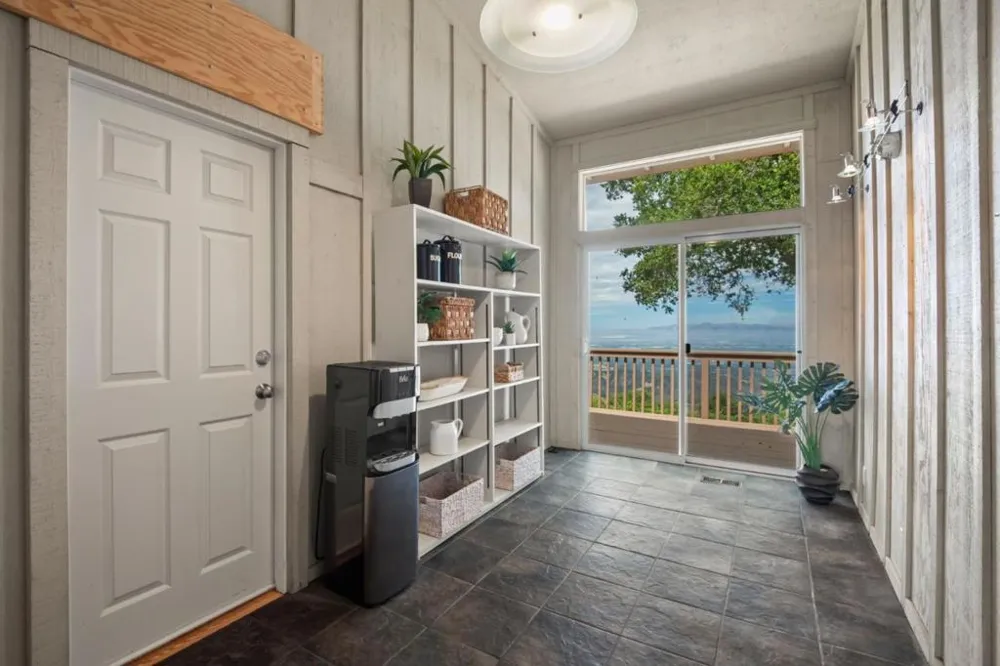 15060 Montebello Road Cupertino, CA 95014