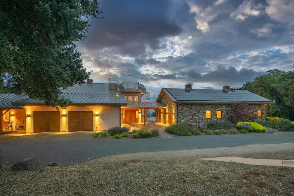 15060 Montebello Road Cupertino, CA 95014