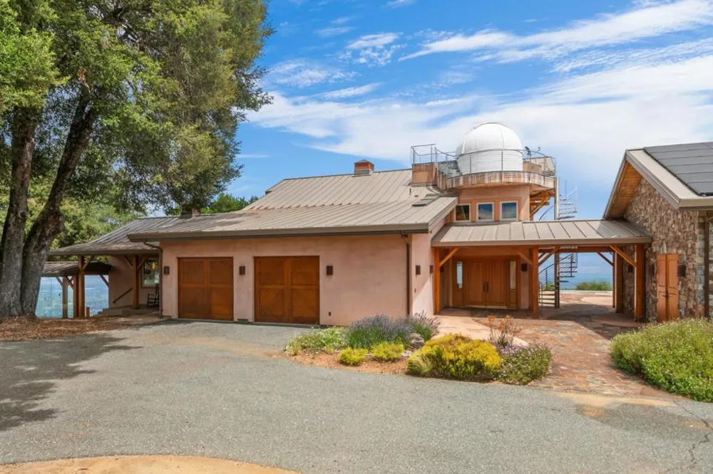 15060 Montebello Road Cupertino, CA 95014