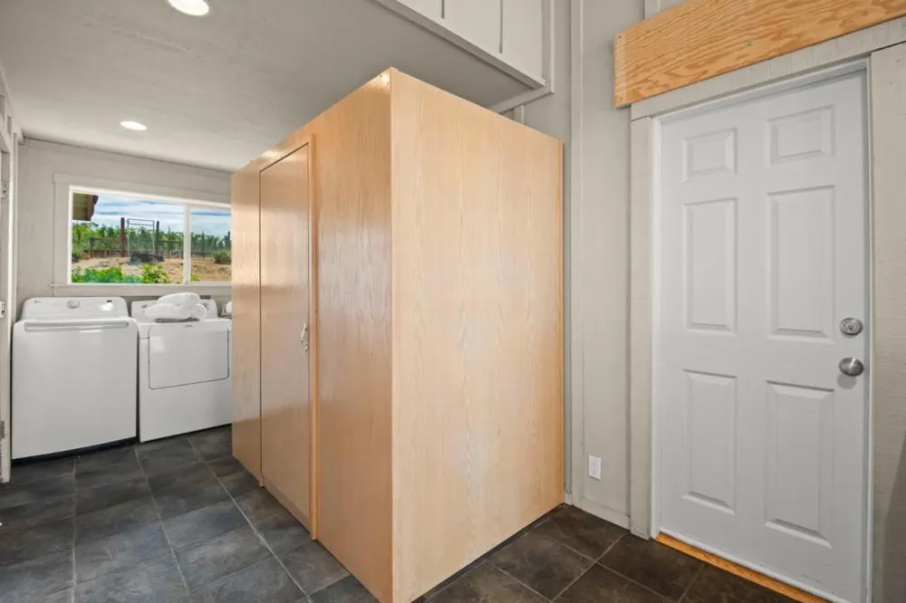 15060 Montebello Road Cupertino, CA 95014