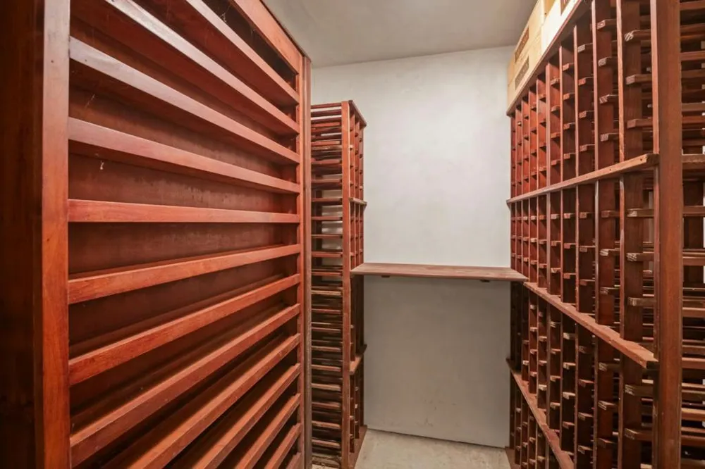 15060 Montebello Road Cupertino, CA 95014
