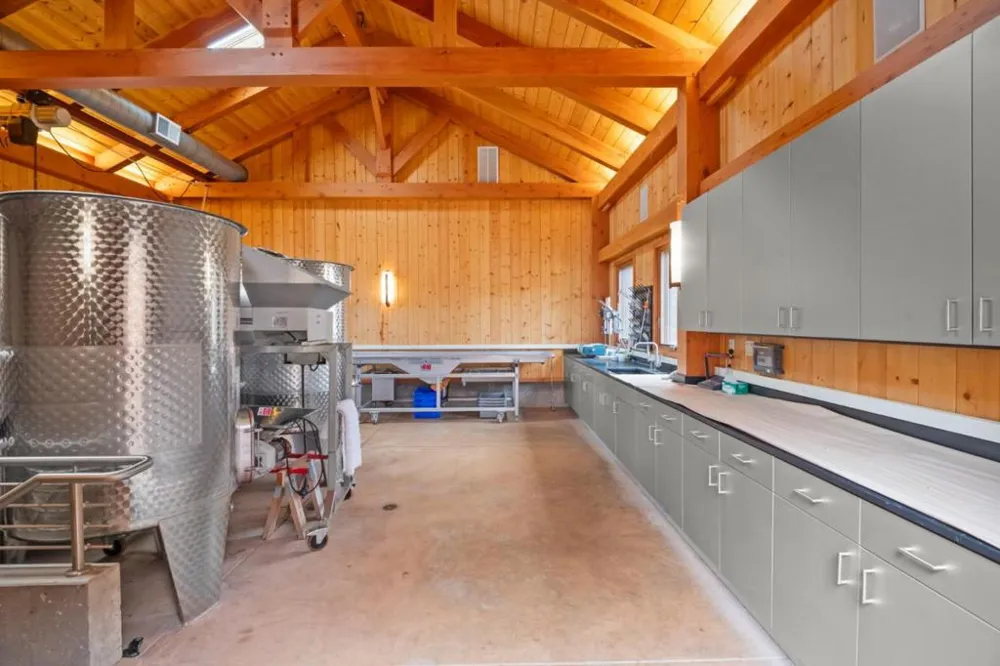15060 Montebello Road Cupertino, CA 95014