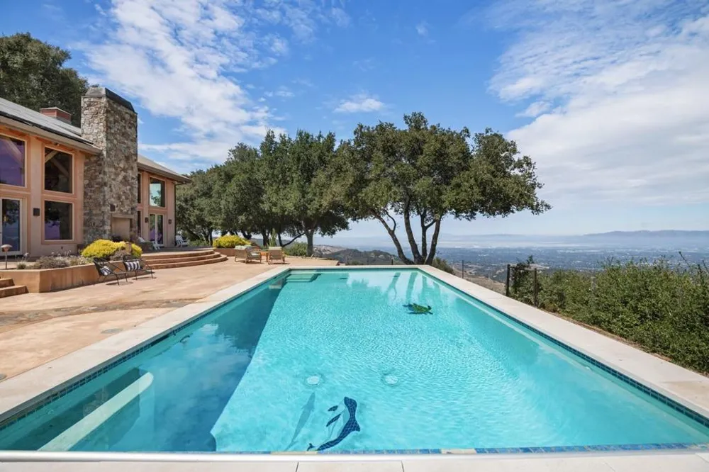 15060 Montebello Road Cupertino, CA 95014
