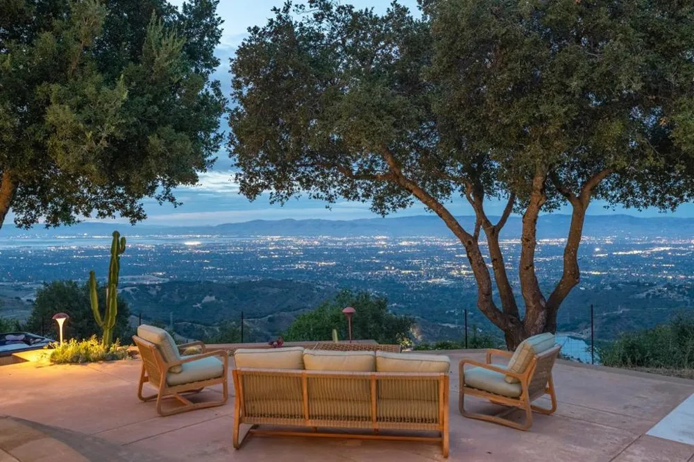 15060 Montebello Road Cupertino, CA 95014
