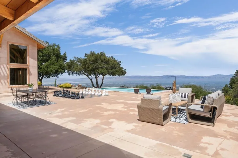 15060 Montebello Road Cupertino, CA 95014