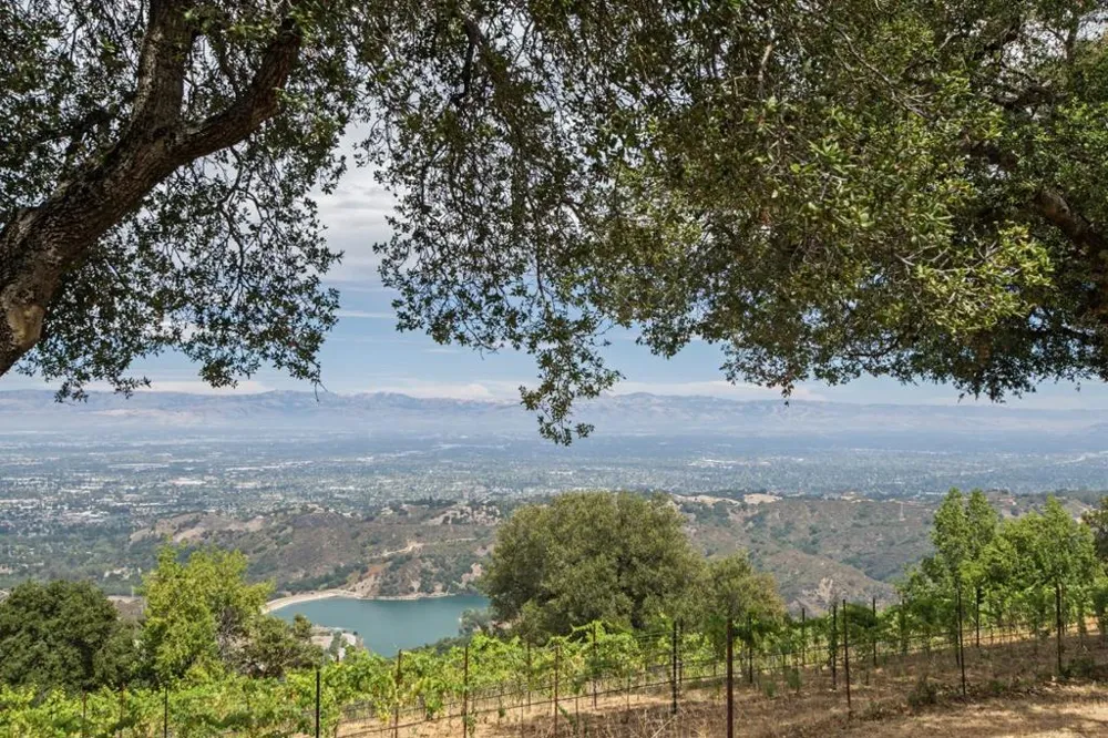 15060 Montebello Road Cupertino, CA 95014