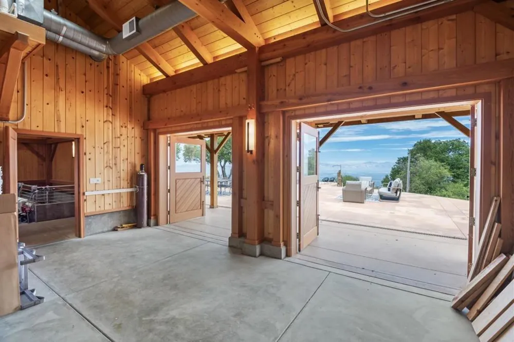 15060 Montebello Road Cupertino, CA 95014