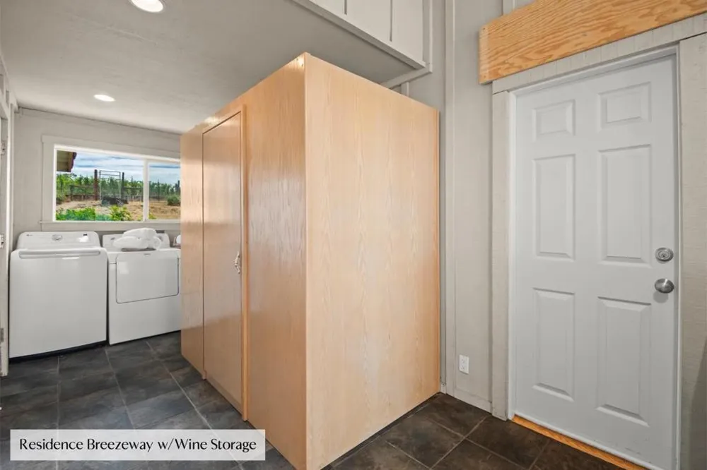 15060 Montebello Road Cupertino, CA 95014