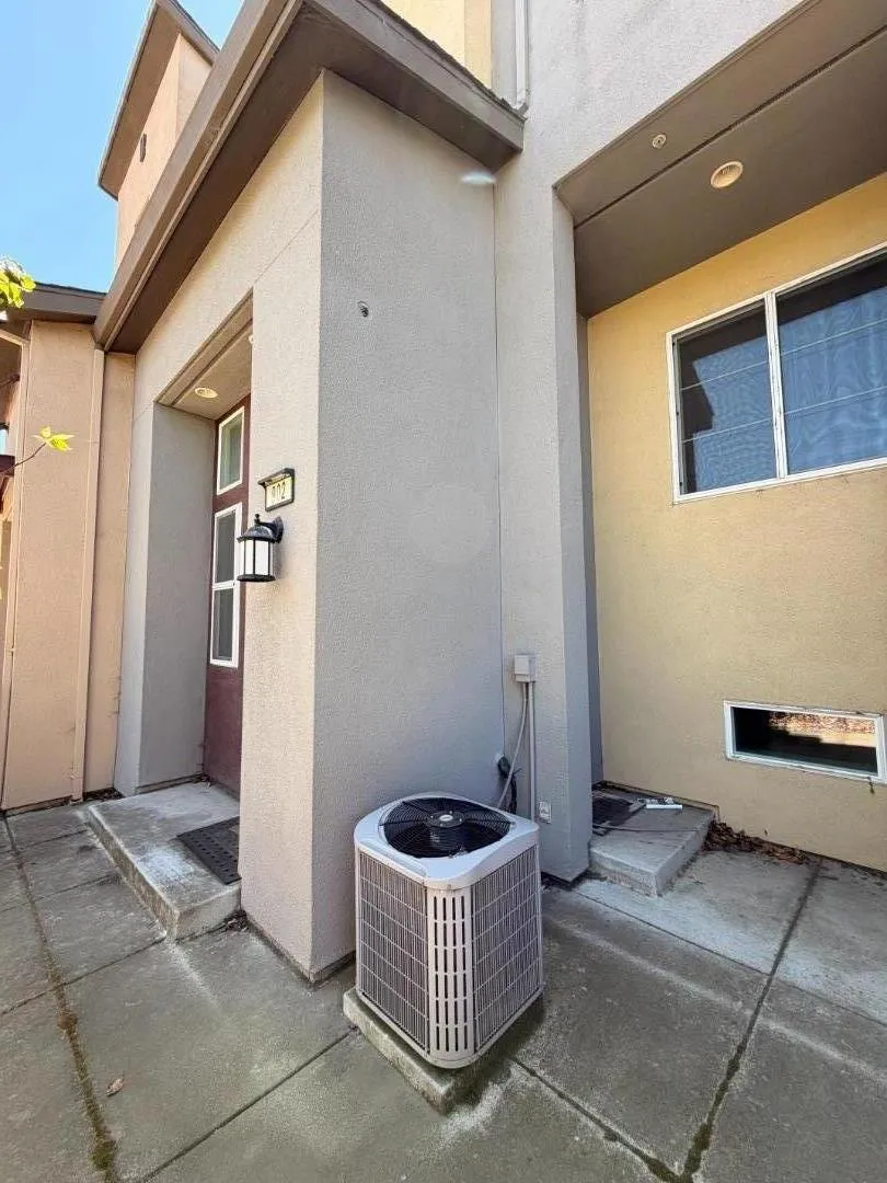 902 Lake Street San Pablo, CA 94806